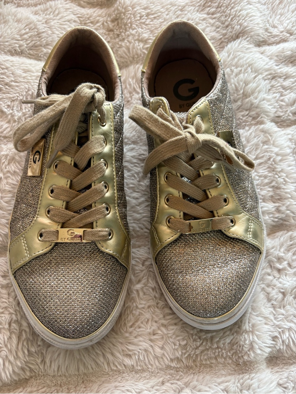 GUESS Women's Gold Glitter Low-Top Sneakers
